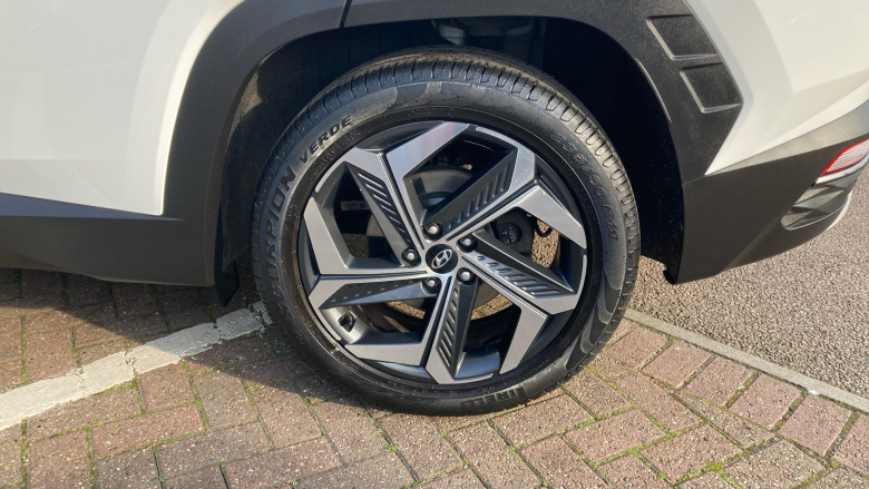 Hyundai TUCSON 1.6 TGDi 48V MHD 180 Ultimate 5dr 4WD DCT Petrol Estate